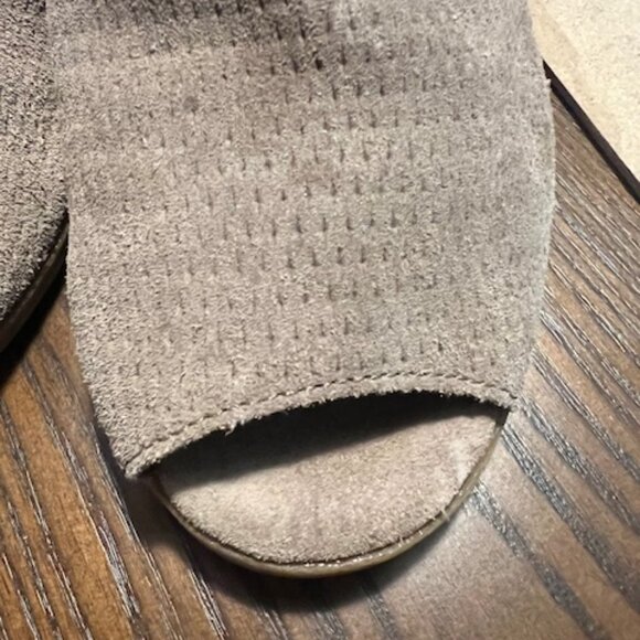 Baretrap Peep Toe Sandal/ Boot Neutral colour Suede size 8.5 - Picture 11 of 11